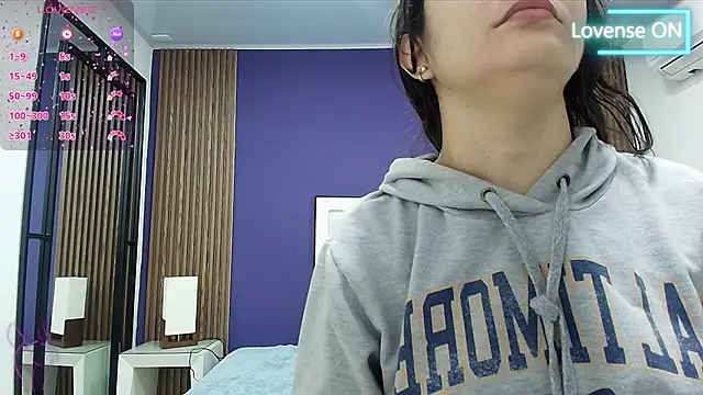 Snapshot of alina_martinelli chatting on 01/17/25, 10:22 alina martinelli online show from 01/17/25, 10:22