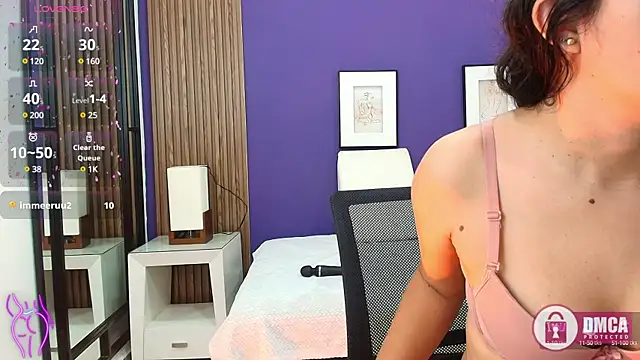 Snapshot of alina_martinelli chatting on 02/18/25, 04:37 alina martinelli online show from 02/18/25, 04:37