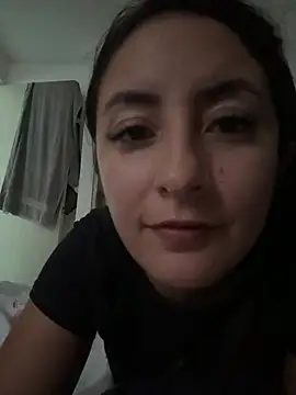 Snapshot of alina_martinelli chatting on 02/24/25, 10:36 alina martinelli online show from 02/24/25, 10:36