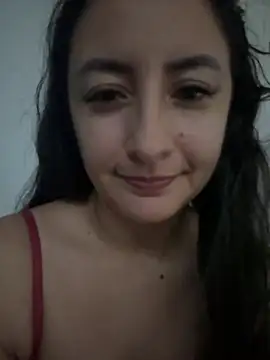 Snapshot of alina_martinelli chatting on 02/25/25, 11:33 alina martinelli online show from 02/25/25, 11:33