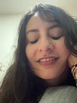 Snapshot of alina_martinelli chatting on 10/14/25, 11:49 alina martinelli online show from 10/14/25, 11:49