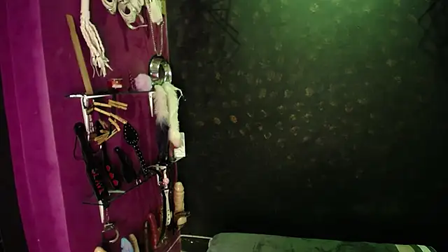 Alexa Slave online show from 01/25/25, 07:39