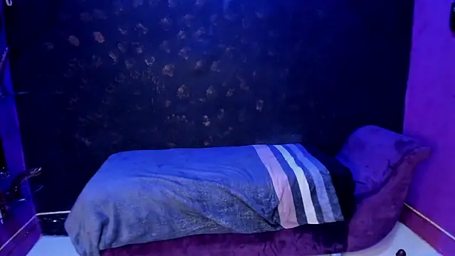 Alexa Slave online show from 02/06/25, 10:21