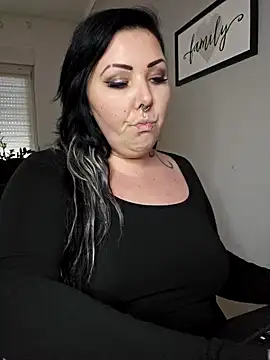 Snapshot of -BonnieBlack- chatting on 02/19/25, 08:33 -BonnieBlack- online show from 02/19/25, 08:33