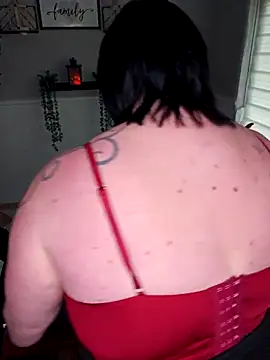 Snapshot of -BonnieBlack- chatting on 10/07/25, 07:38 -BonnieBlack- online show from 10/07/25, 07:38