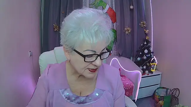 KayleSmoll online show from 12/18/25, 07:31