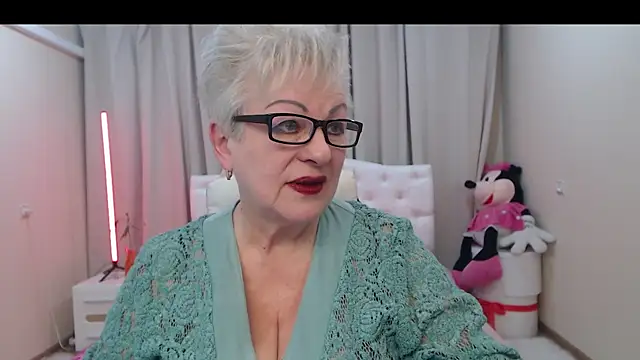 KayleSmoll online show from 04/17/26, 06:55