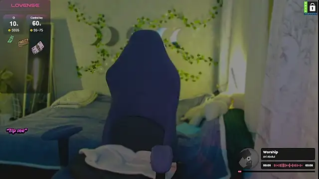 Snapshot of -LinaLove- chatting on 11/21/25, 06:28 -LinaLove- online show from 11/21/25, 06:28