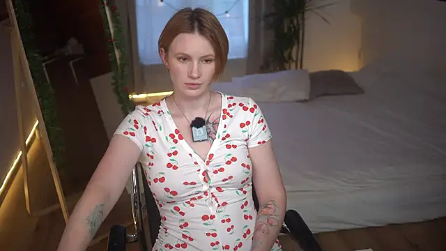 Snapshot of AkaneiroDemon chatting on 12/18/24, 01:34 AkaneiroDemon online show from 12/18/24, 01:34