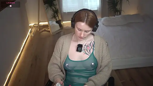 Snapshot of AkaneiroDemon chatting on 01/23/25, 01:56 AkaneiroDemon online show from 01/23/25, 01:56