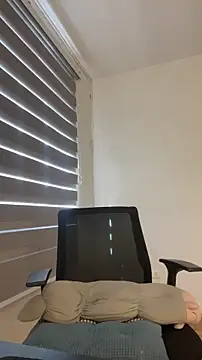 cinnamon rosa online show from 12/17/25, 08:37