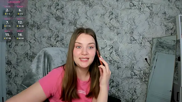 Snapshot of DeniRicchii chatting on 04/07/26, 10:05 DeniRicchii online show from 04/07/26, 10:05