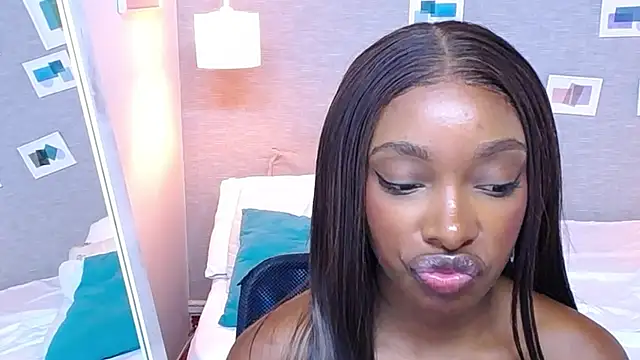 Snapshot of Shamiraa_moore chatting on 03/18/25, 04:37 Shamiraa moore online show from 03/18/25, 04:37