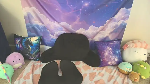 Snapshot of MilkyBunny chatting on 04/10/26, 05:17 MilkyBunny online show from 04/10/26, 05:17