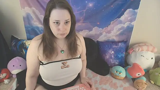 Snapshot of MilkyBunny chatting on 04/21/26, 03:39 MilkyBunny online show from 04/21/26, 03:39