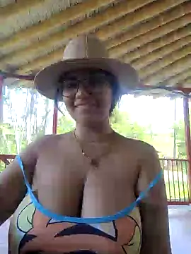 Sofythom1 online show from 12/18/24, 04:17