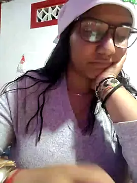 Sofythom1 online show from 12/19/24, 04:02