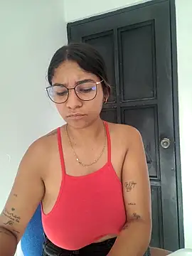 Sofythom1 online show from 12/14/25, 08:02