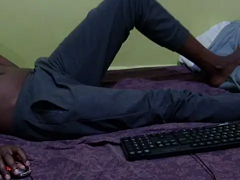 QUEEN-LIZ online show from 09/27/25, 03:22