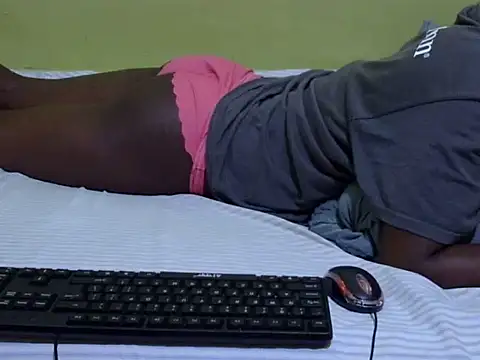 QUEEN-LIZ online show from 11/09/25, 06:17