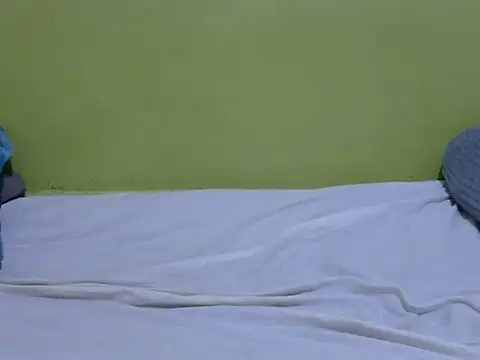 QUEEN-LIZ online show from 11/19/25, 04:12