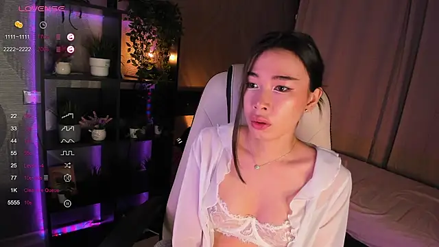 sensualily online show from 10/04/25, 03:43