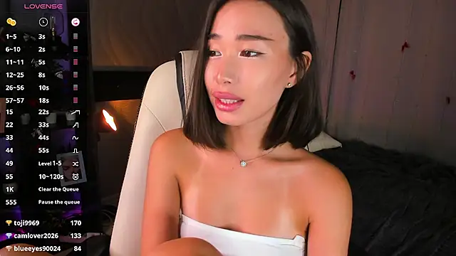 sensualily online show from 04/15/26, 07:58