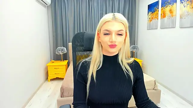 Snapshot of SelenaeMoore chatting on 01/31/25, 07:40 SelenaeMoore online show from 01/31/25, 07:40