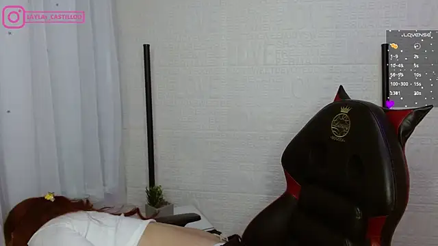 Layla castilloo online show from 01/11/25, 02:04