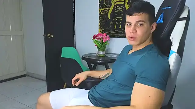 Snapshot of Ethanstill1 chatting on 03/12/25, 03:24 Ethanstill1 online show from 03/12/25, 03:24