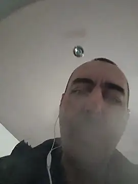 Maryo0001 online show from 12/20/25, 11:06