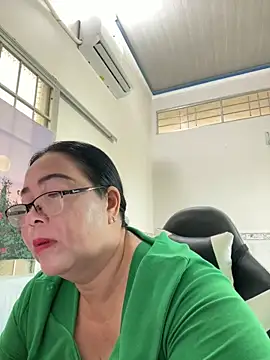 Snapshot of NDith chatting on 03/15/25, 07:20 NDith online show from 03/15/25, 07:20