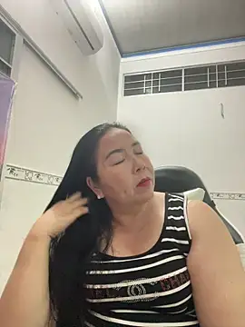 Snapshot of NDith chatting on 03/16/25, 02:55 NDith online show from 03/16/25, 02:55