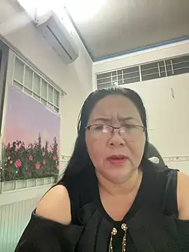 Snapshot of NDith chatting on 03/16/25, 09:37 NDith online show from 03/16/25, 09:37