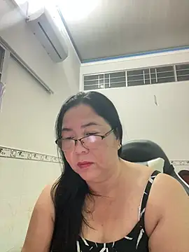 Snapshot of NDith chatting on 03/17/25, 08:19 NDith online show from 03/17/25, 08:19