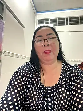 Snapshot of NDith chatting on 09/14/25, 12:04 NDith online show from 09/14/25, 12:04