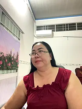 Snapshot of NDith chatting on 09/18/25, 12:07 NDith online show from 09/18/25, 12:07