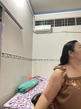 Snapshot of NDith chatting on 09/19/25, 02:07 NDith online show from 09/19/25, 02:07