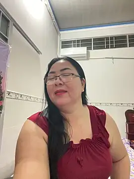 Snapshot of NDith chatting on 09/20/25, 03:24 NDith online show from 09/20/25, 03:24