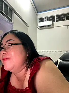 Snapshot of NDith chatting on 09/21/25, 01:24 NDith online show from 09/21/25, 01:24