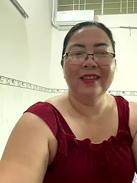 Snapshot of NDith chatting on 09/26/25, 12:36 NDith online show from 09/26/25, 12:36