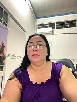 Snapshot of NDith chatting on 09/28/25, 03:06 NDith online show from 09/28/25, 03:06