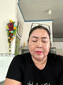 Snapshot of NDith chatting on 09/29/25, 04:06 NDith online show from 09/29/25, 04:06