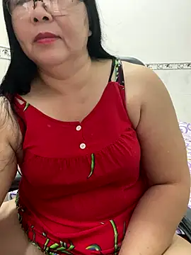 Snapshot of NDith chatting on 09/29/25, 04:12 NDith online show from 09/29/25, 04:12