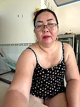 Snapshot of NDith chatting on 10/03/25, 12:51 NDith online show from 10/03/25, 12:51