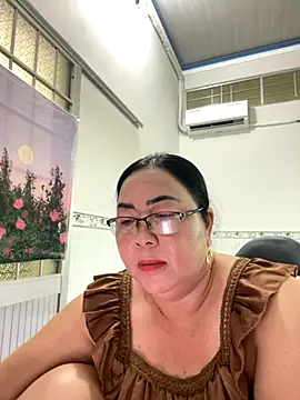 Snapshot of NDith chatting on 10/04/25, 09:07 NDith online show from 10/04/25, 09:07