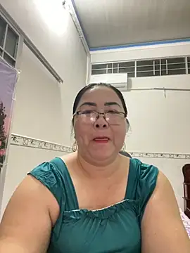 Snapshot of NDith chatting on 10/08/25, 11:08 NDith online show from 10/08/25, 11:08