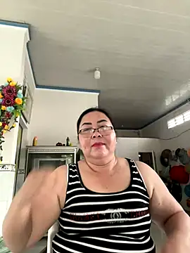 Snapshot of NDith chatting on 10/15/25, 10:04 NDith online show from 10/15/25, 10:04