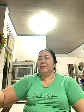 Snapshot of NDith chatting on 10/22/25, 10:26 NDith online show from 10/22/25, 10:26