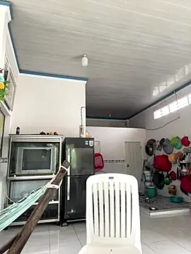 Snapshot of NDith chatting on 10/28/25, 01:42 NDith online show from 10/28/25, 01:42